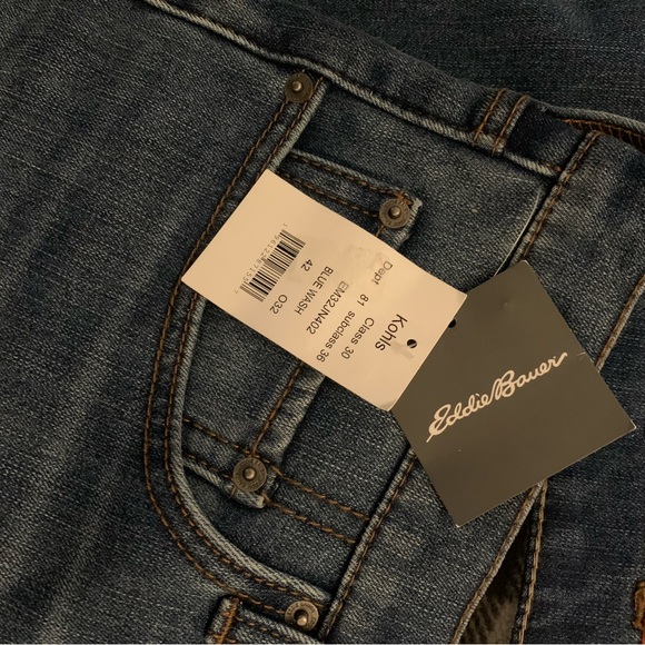 Men’s Eddie Bauer fleece lined Jeans size 42w 32L - Picture 5 of 6